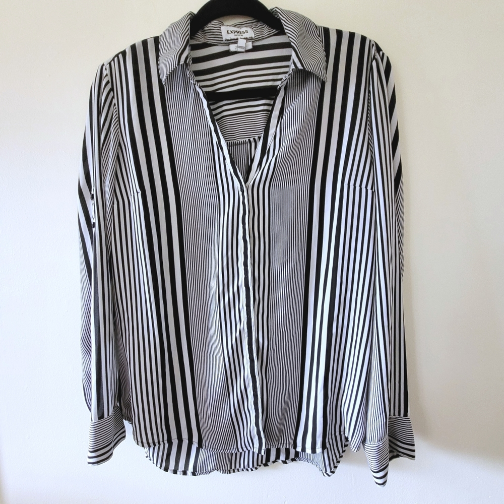 EXPRESS Portofino Slim Large Career Black White Stripe Women's Button Up Top